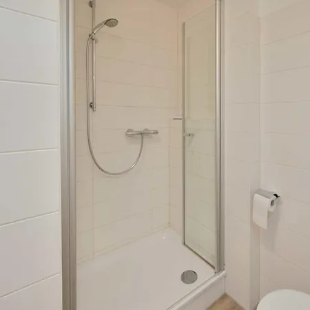 Hau Nr 10 דירה דאהמה